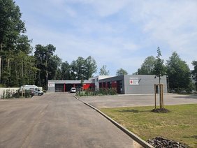 Ausreichend Platz in und um die Rettungswache