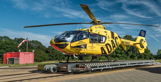 Rettungsfahrzeug und Rettungshubschrauber